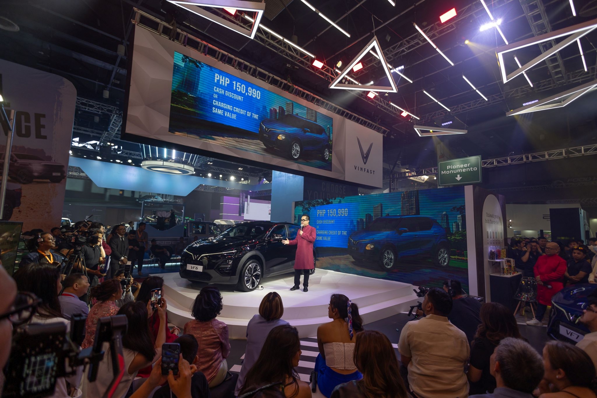 VF 6 có hai phiên bản Eco và Plus tại Philippines với giá niêm yết lần lượt là 1.419.000 Peso và 1.610.000 Peso.